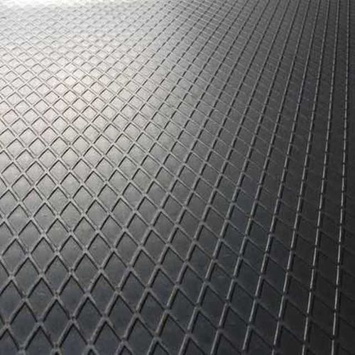 Лист стальной рифленый 5 мм ромб